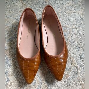 Pointed-Toe Tan Croc-Embossed Ballet Flats, Size 8.5